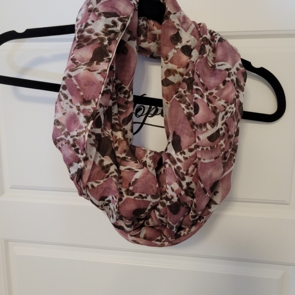 Scarfs - Picture 12 of 13